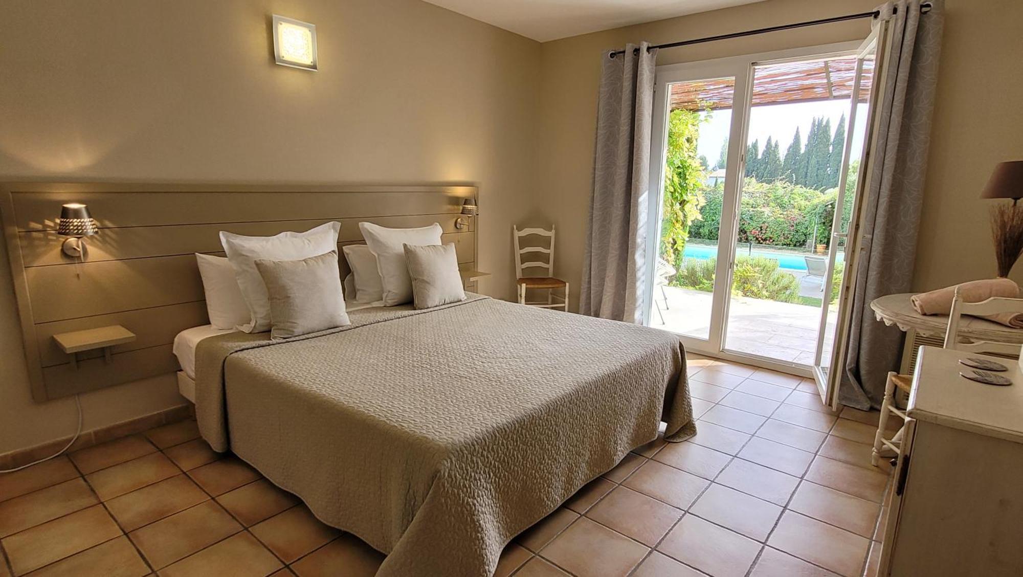 Mas Des Marguerites Bed and Breakfast Maussane les Alpilles Exteriör bild